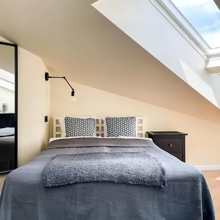 Apartment Sunny 1bd Old Town