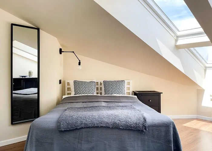 Apartment Sunny 1bd Old Town